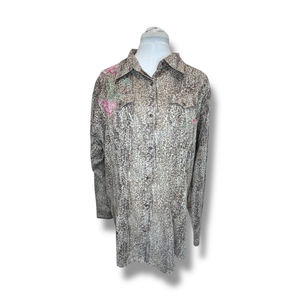 Wrangler Women’s Pearl Snap Embroidered Western Animal Print Shirt size XXL